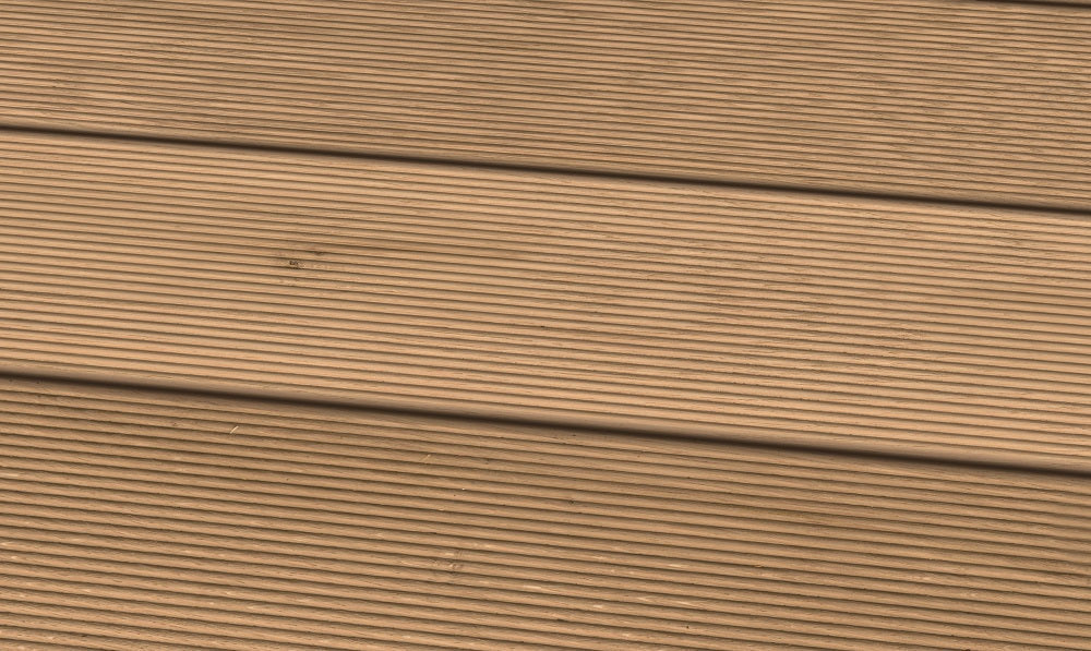 Comment bien travailler le bois de chêne pour une terrasse
