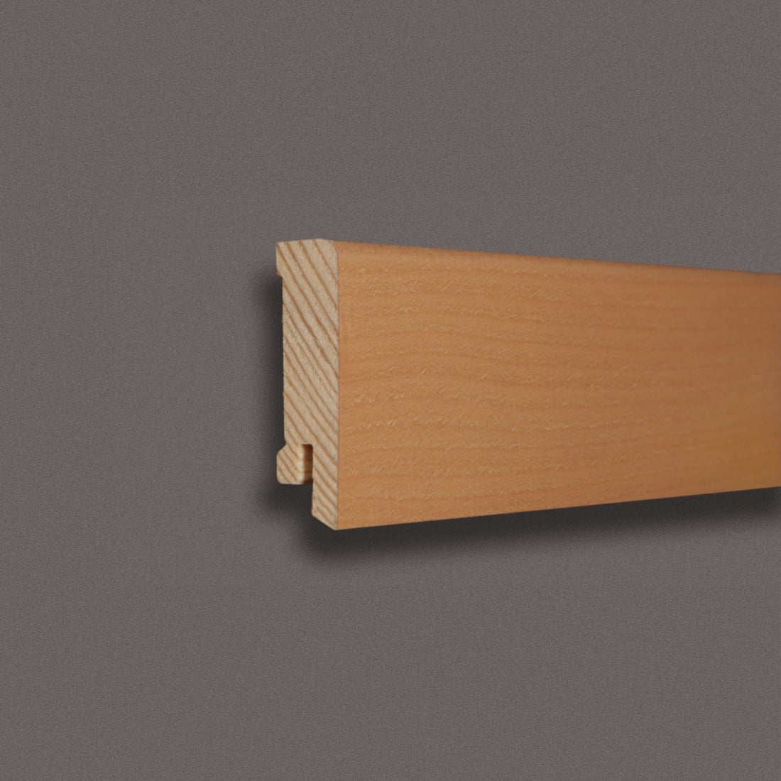 Sockelleiste Buche gedämpft furniert – matt lackiert Produktfoto