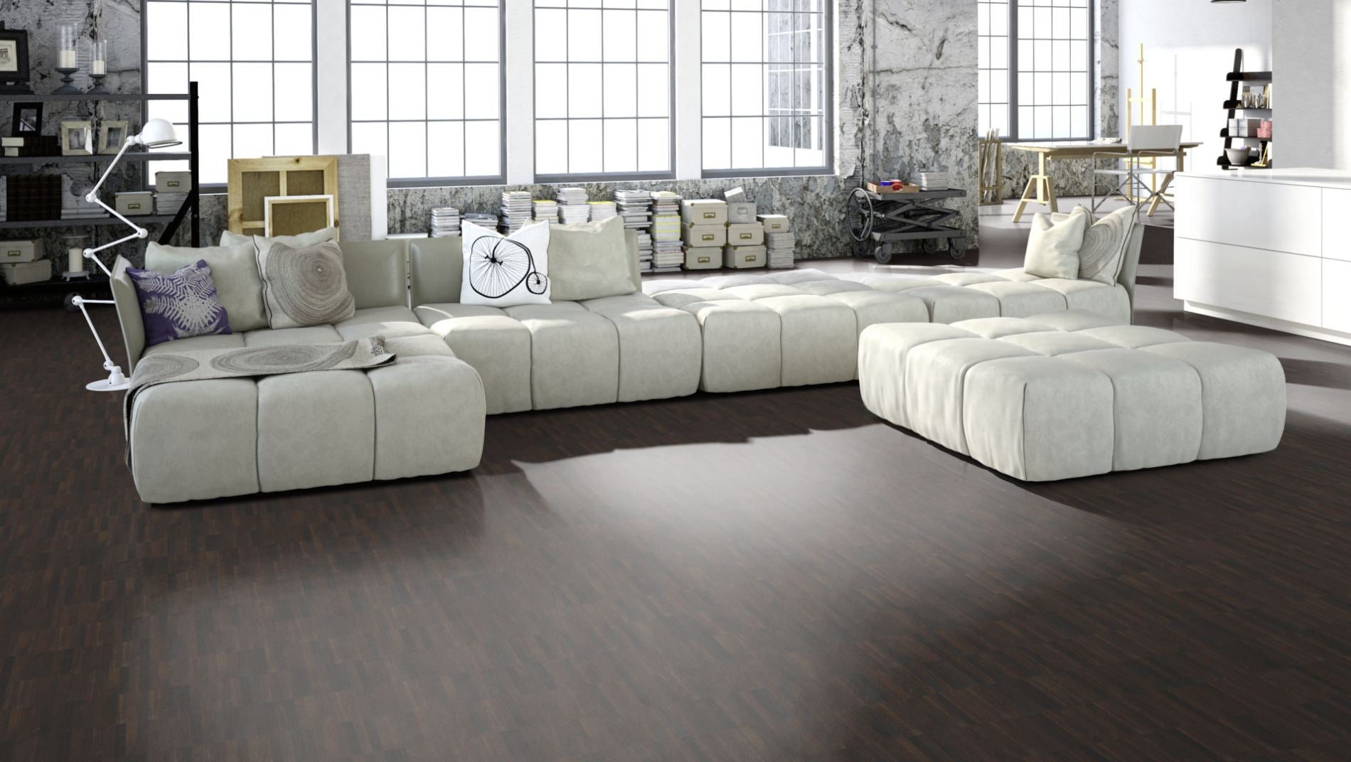 Räuchereiche Naturell Mosaikparkett Parallel – Beispielbild Wohnzimmer mit grauem Sofa