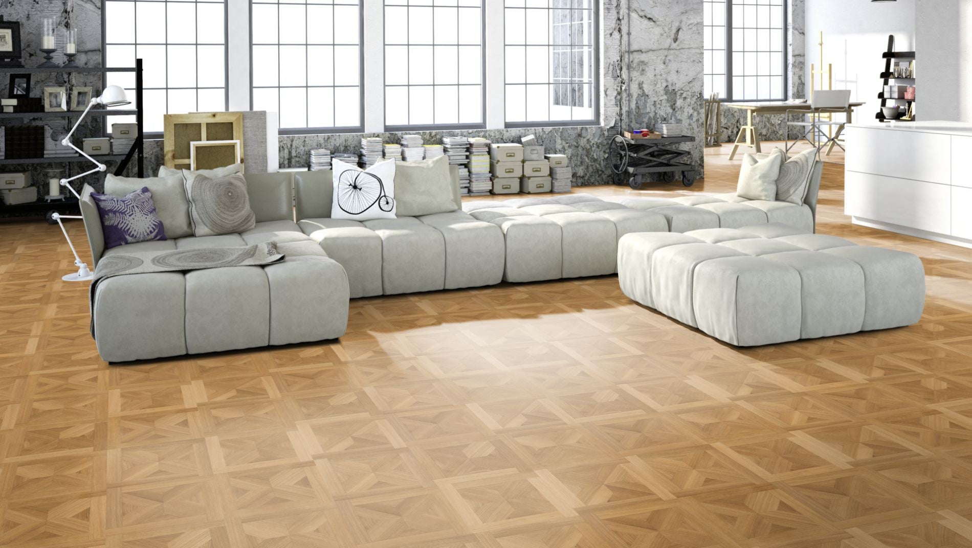 Eiche Natur WIEN 70 Tafelboden massiv 15 mm 478 × 478 mm – Beispielbild Wohnzimmer mit grauem Sofa