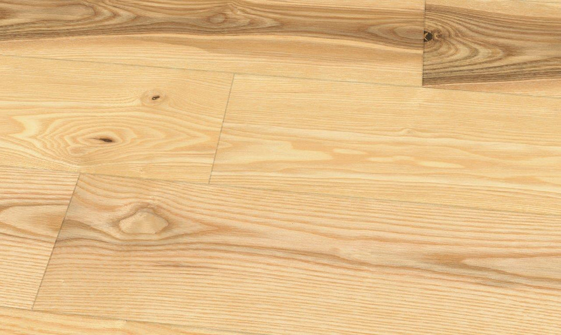 Esche Natur geölt, geschliffen Massivholzdiele 15 × 130 mm – Produktfoto