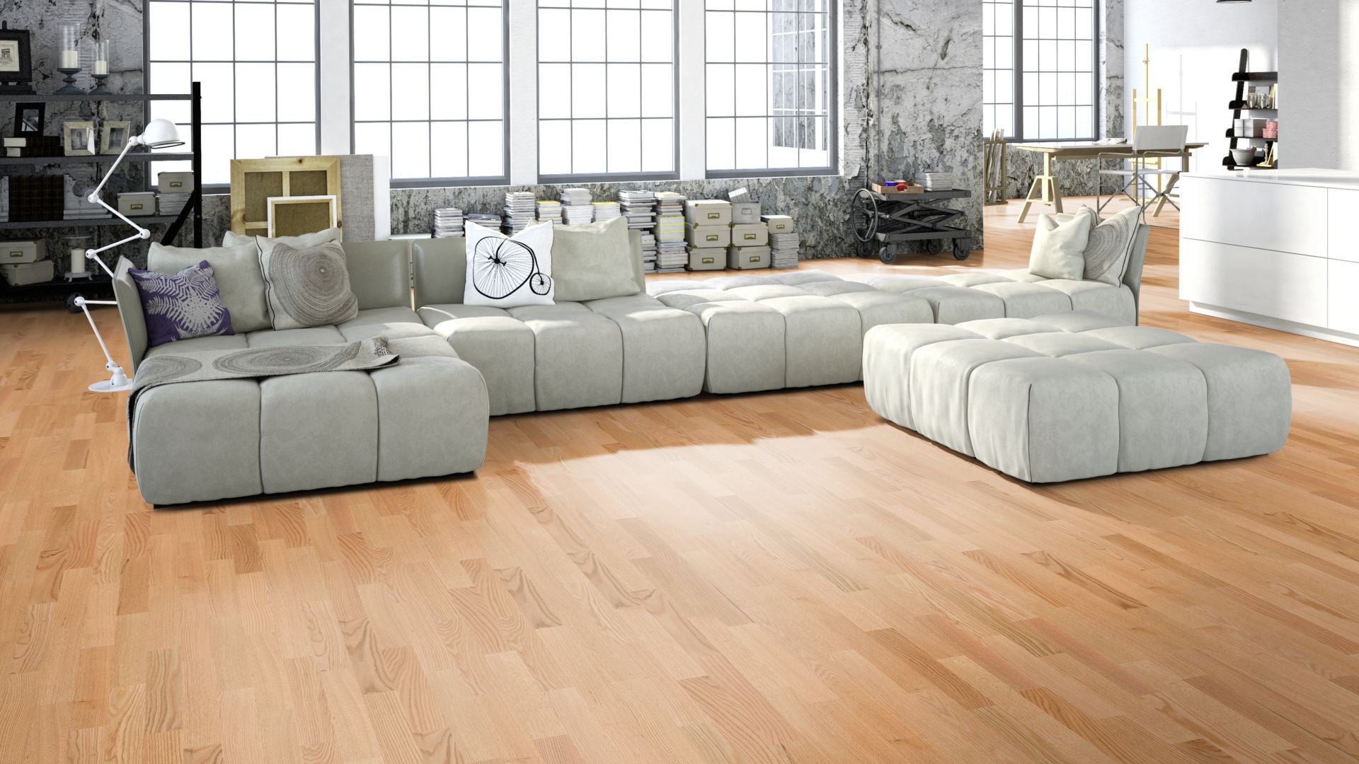 Roteiche Select/Nature lackiert (matt)  2-Schicht Fertigparkett Beispielbild Wohnzimmer mit grauem Sofa