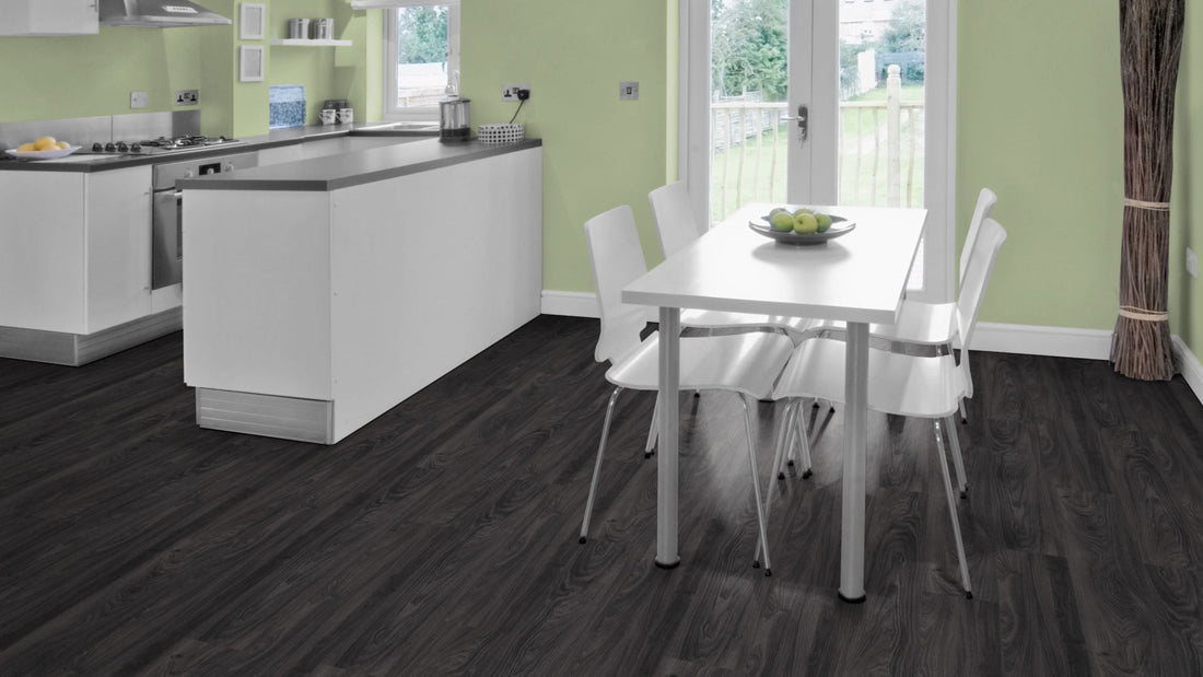 Zeus Traffic Vinyl Designboden Click 5,0 × 182 × 1220 mm – Beispielbild Küche