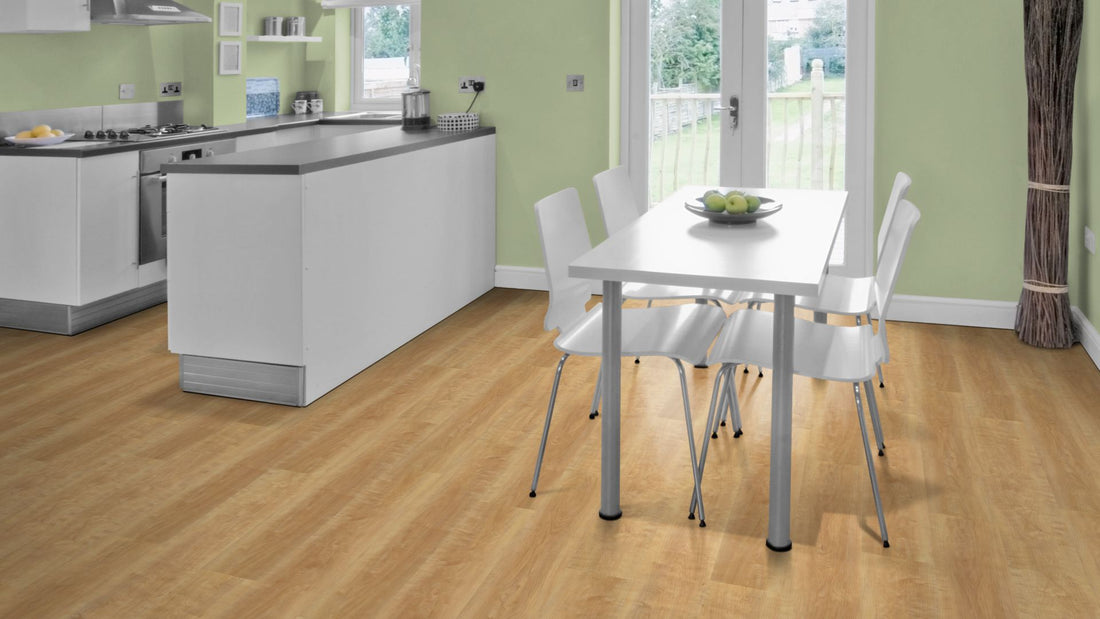Juno Traffic SPC Vinyl Designboden Click 6,5 × 183 × 1220 mm – Beispielbild Küche