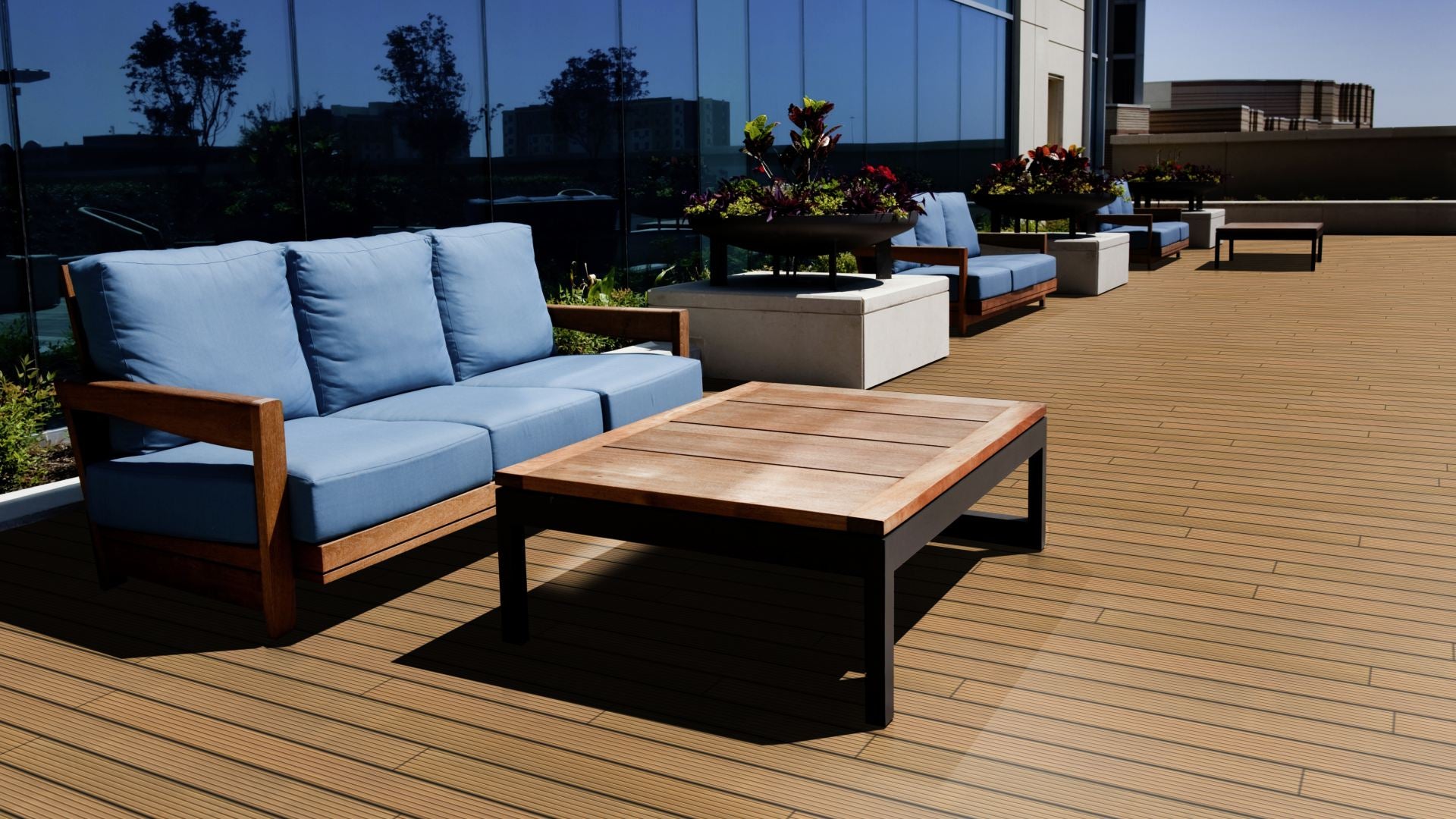 Garapa Prime KD französisch Systemdiele Terrassendiele 25 × 144 mm Nut & Feder Beispielbild Dachterrasse