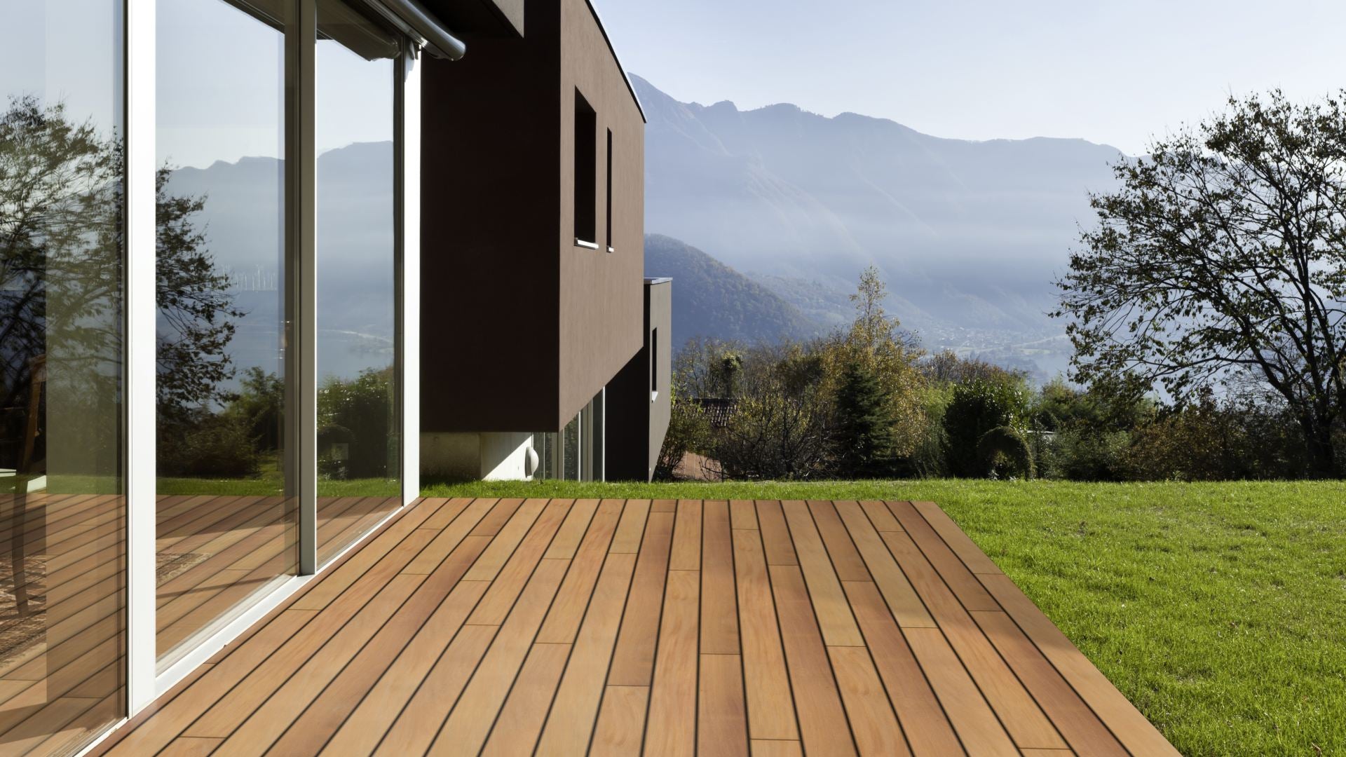 Garapa Prime KD glatt Systemdiele Terrassendiele Nut & Feder Beispielbild Terrasse
