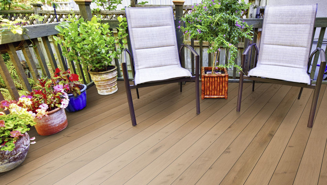 Eiche Standard KD gerillt Terrassendiele 25 x 140 mm Beispielbild Garten
