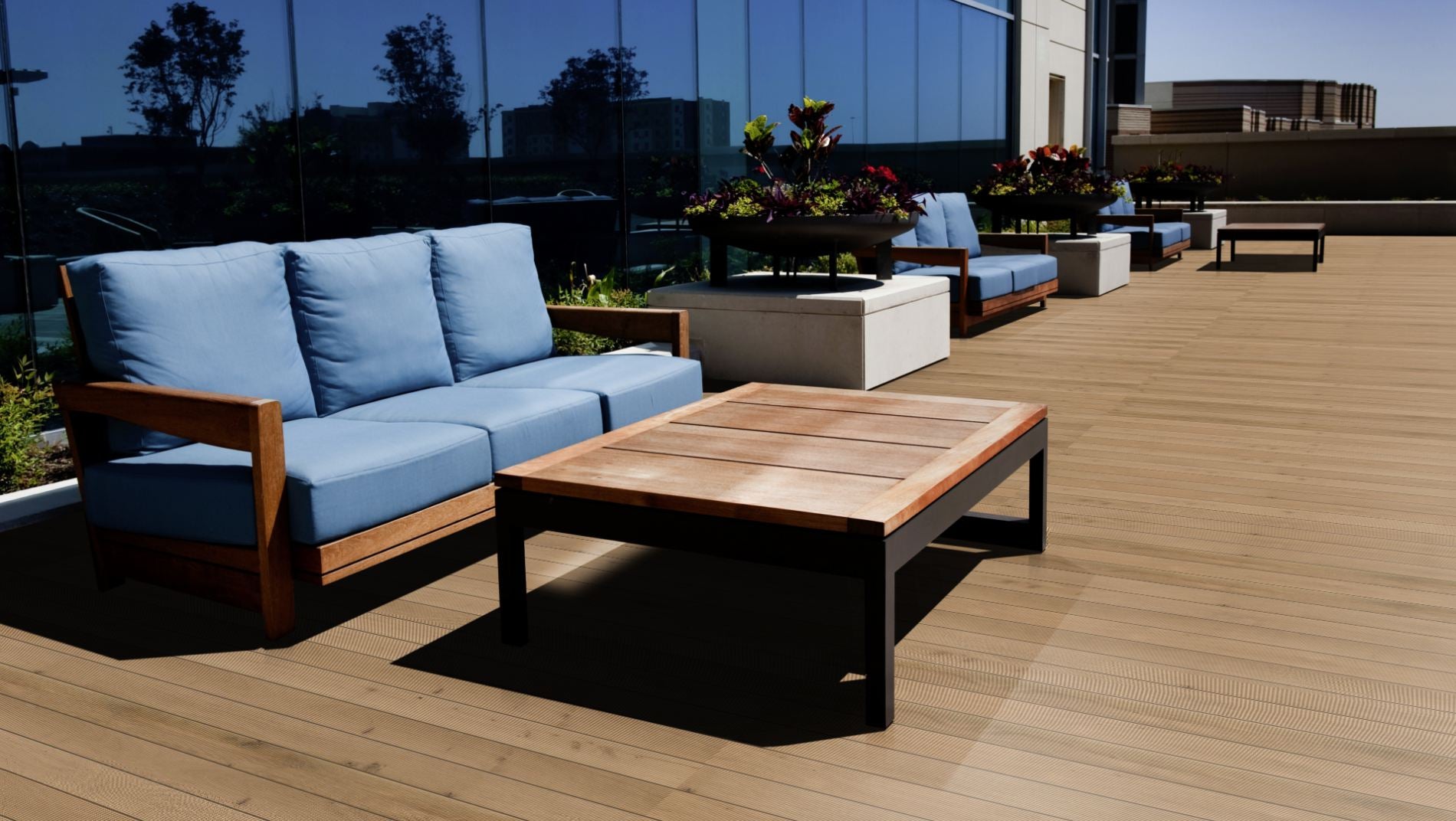 Eiche Standard KD gerillt Terrassendiele 25 x 140 mm Beispielbild Dachterrasse