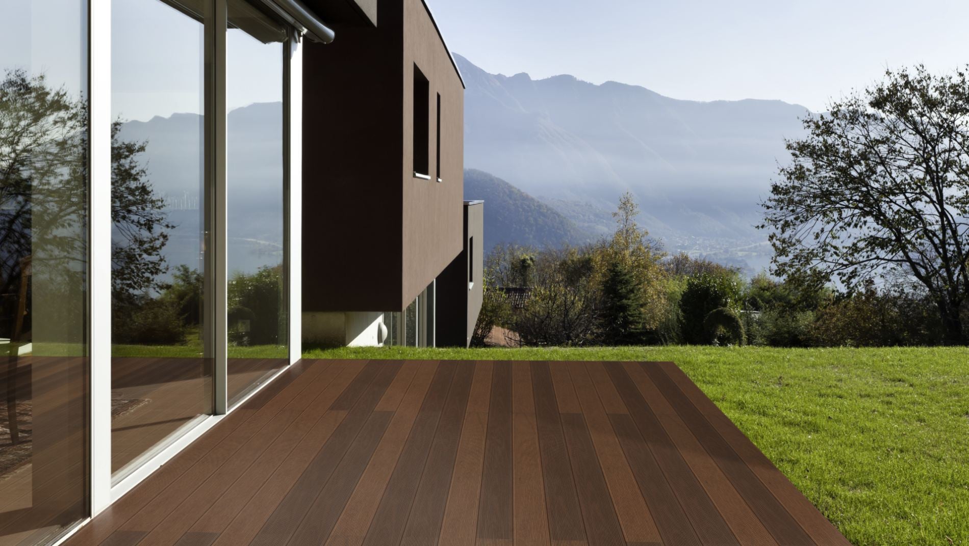 Thermo Esche Prime KD gerillt Terrassendiele 21 × 130 mm Systemdiele Nut & Feder Beispielbild Terrasse