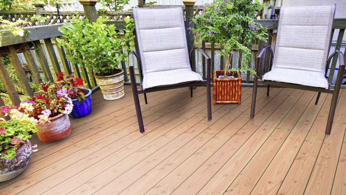 Douglasie I/III nachsortiert KD gebürstet Terrassendiele 26 x 145 mm Fixlängen Beispielbild Garten