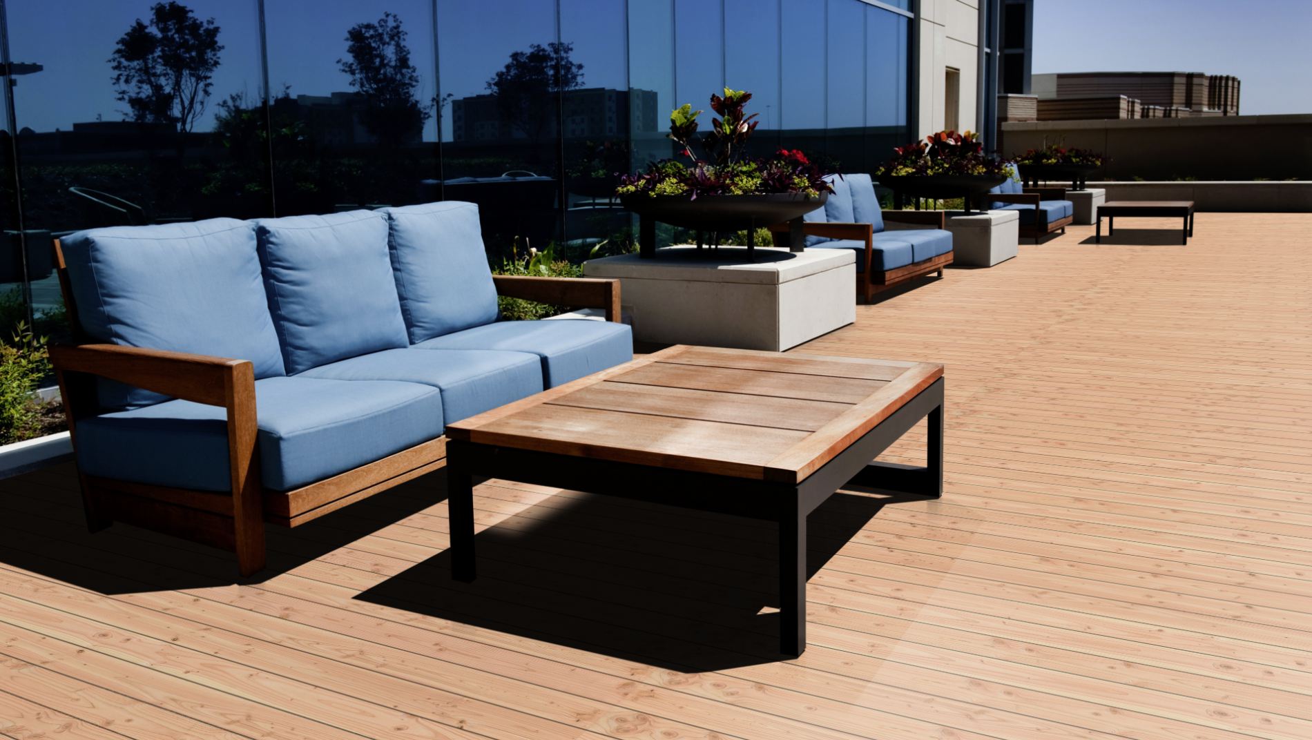 Douglasie I/III nachsortiert KD gebürstet Terrassendiele 26 x 145 mm Fixlängen Beispielbild Dachterrasse