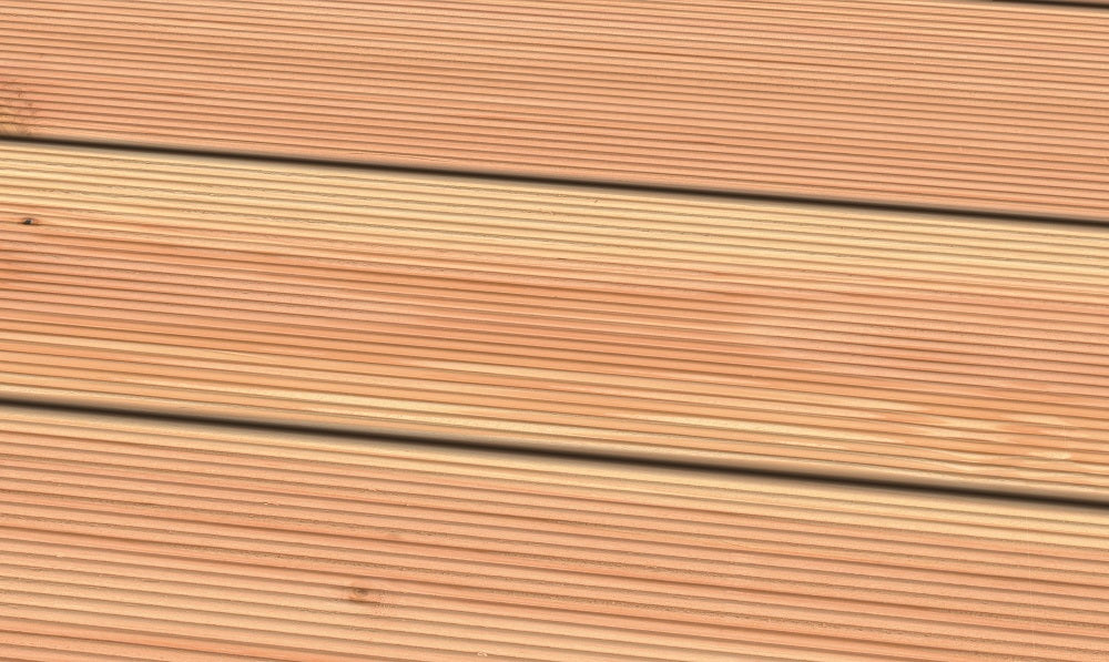 Douglasie I/III nachsortiert KD gerillt Terrassendiele 40x145mm Fixlängen Produktfoto