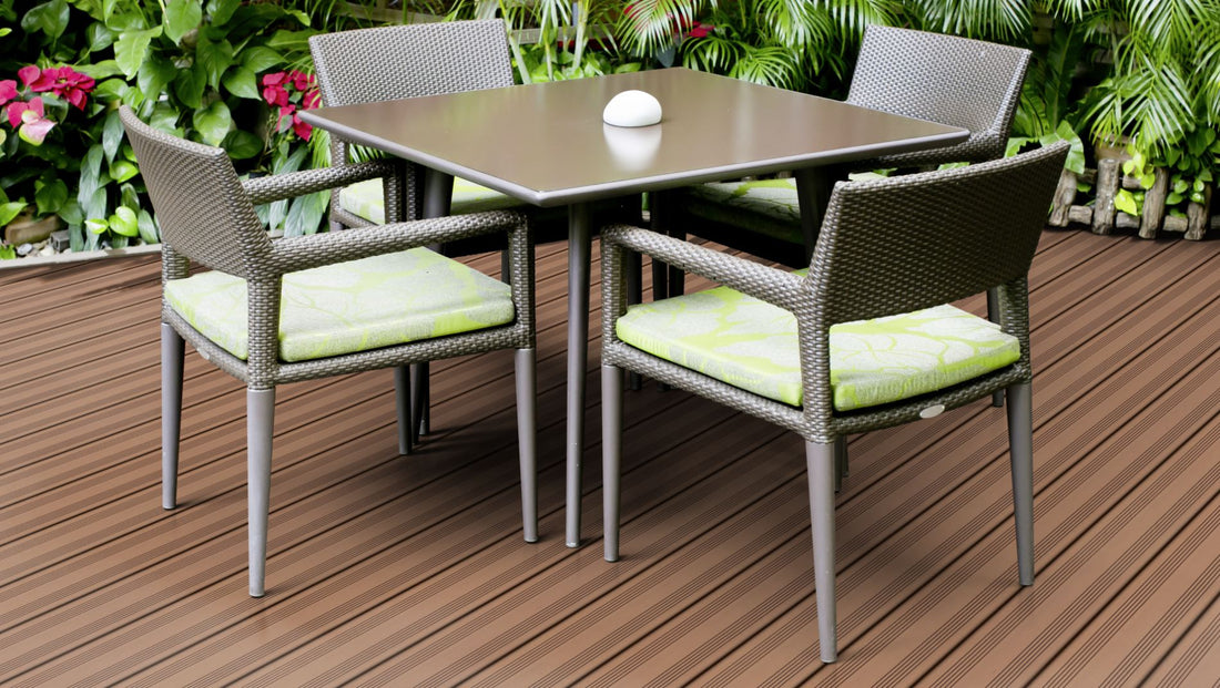 WPC 22x143mm SOLID hellbraun französisch – Massiv-Terrassendiele Fixlängen Beispielbild Garten