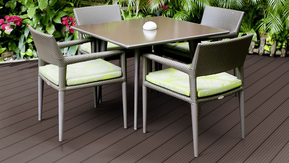 WPC 22 × 143 mm SOLID dunkelbraun genutet Terrassendiele (massiv) Fixlängen Beispielbild Garten