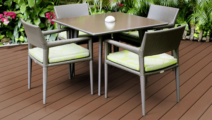 WPC 22 × 143 mm SOLID hellbraun gerillt Terrassendiele (massiv) Fixlängen Produktfoto Beispielbild Garten