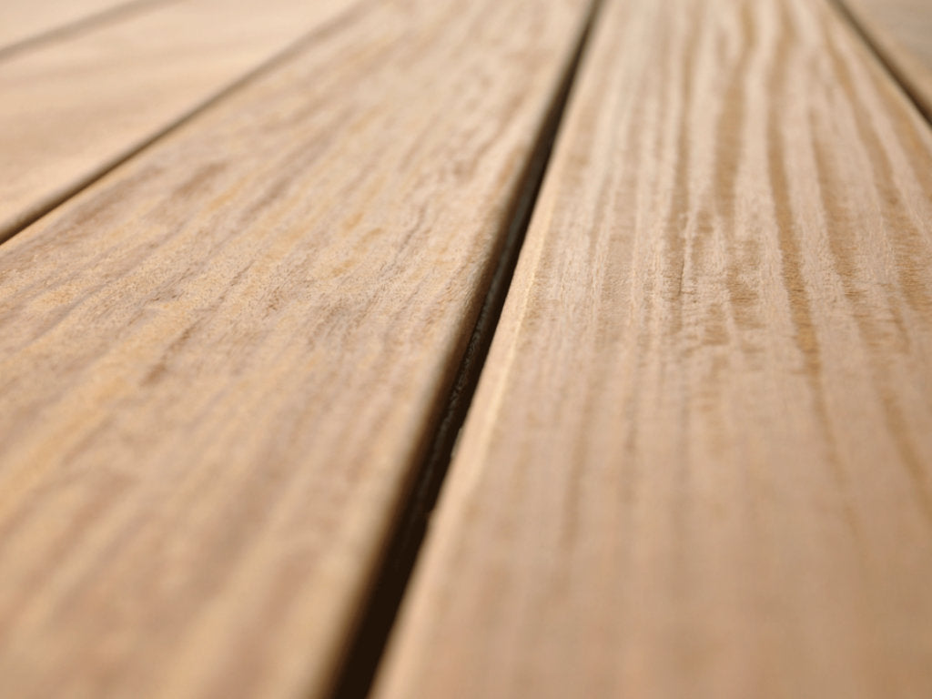 Terrassenverbinder DILA C Verbundwerkstoff schwarz für Dielenstärke 19-32mm Detailaufnahme Ergebnis